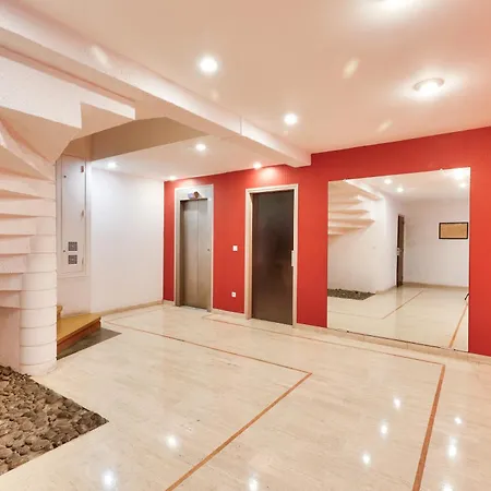 Quartier Saint Ambroise 아파트